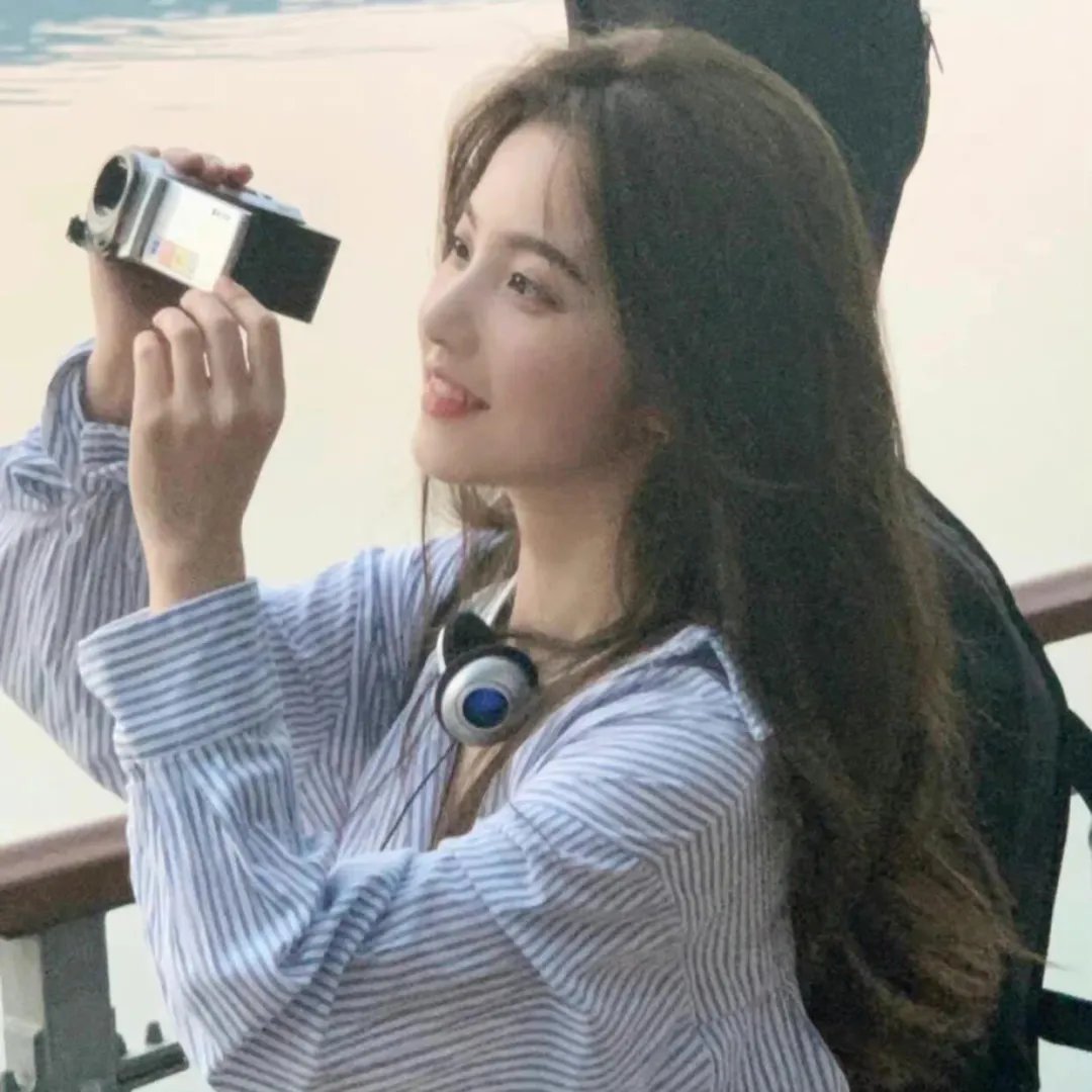 女导与强盗